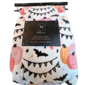 Cute and Spooky Pink Pumpkins, Crow and Halloween Pennants Velvet Plush Throw